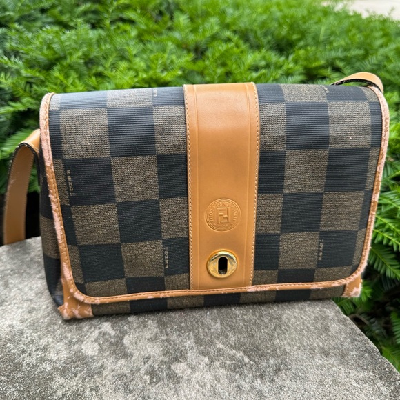 Rare Vintage Checked Fendi Accordion Crossbody Bag - Picture 4 of 16